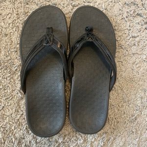 Vionic Black Flip flops